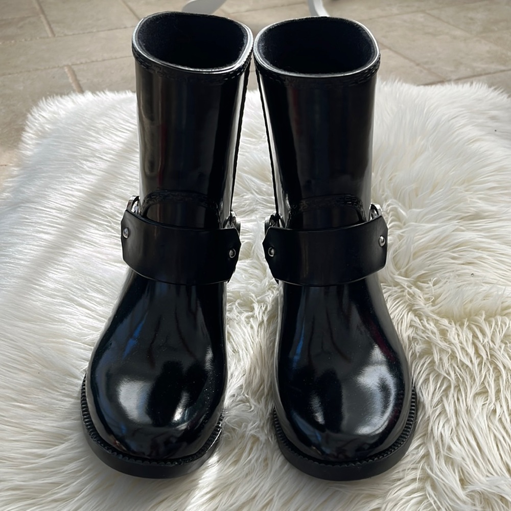 Michael Kors women’s rain boots. New condition. Size 6 black